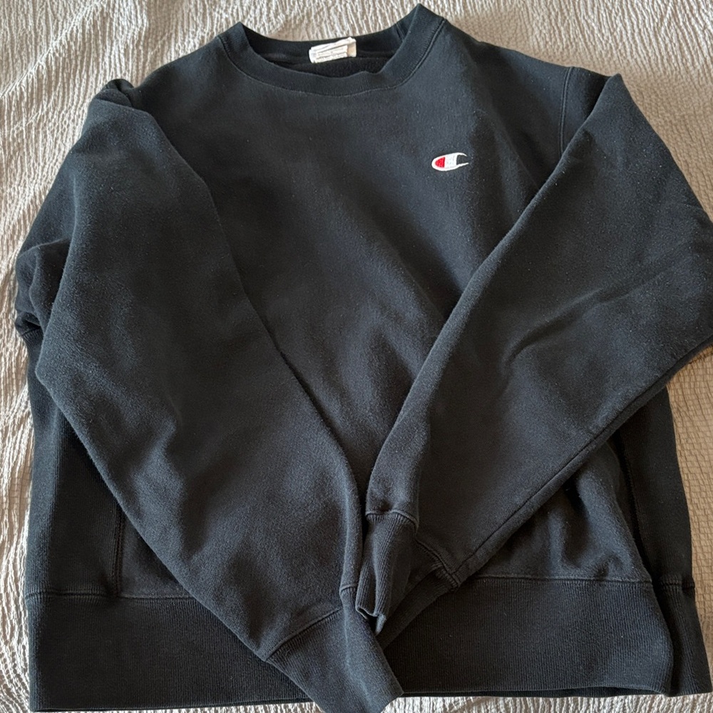 Champion Men's Classic Black Crewneck Sweater